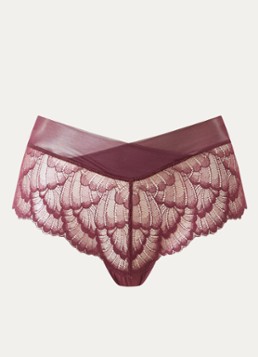 Triumph Dames Love in Lace shorty van kant in de kleur Bordeauxrood, maat: 44