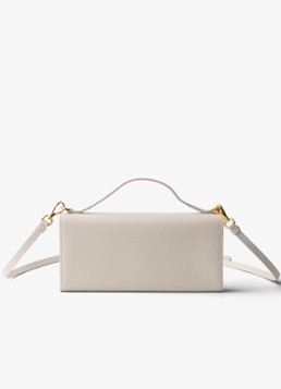 Prada Dames Portemonnee van kalfsleer met afneembare schouderriem in de kleur Gebroken wit