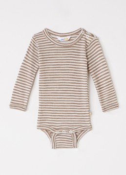 Joha Jongens Romper in zijdeblend met streepprint in de kleur Zand, maat: 74