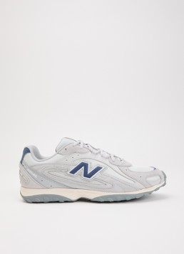 New Balance Heren 204L sneaker met mesh details in de kleur Grijs, maat: 42
