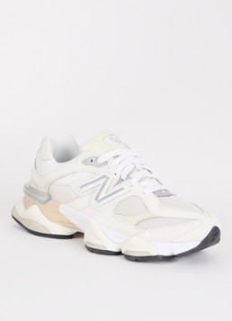 New Balance Dames 9060 sneaker met mesh details in de kleur Gebroken wit, maat: 37