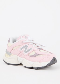 New Balance Meisjes 9060 sneaker van suède met mesh details in de kleur Lichtroze, maat: 23