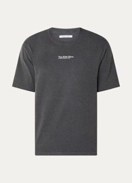 SAMSØE SAMSØE Heren Sauni T-shirt met front- en backprint in de kleur Antraciet, maat: S