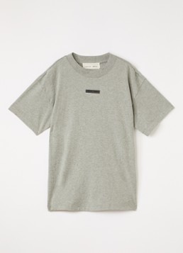 Fear of God Essentials Jongens T-shirt met logo in de kleur Grijs, maat: 8 = 128