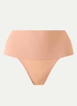 SPANX Dames SPANXsupersmooth® Undie-tectable® naadloze corrigerende string in de kleur Zand, maat: L