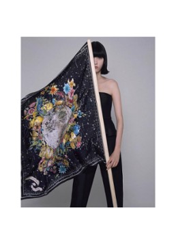 Dior Scarves. Fashion stories - Deal