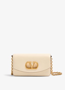 Valentino Garavani Dames Vain Small clutch van kalfsleer met afneembare schouderriem in de kleur Creme