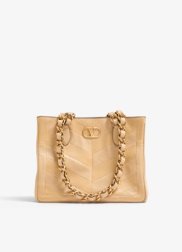 Valentino Garavani Dames Shopper van lamsleer in de kleur Beige