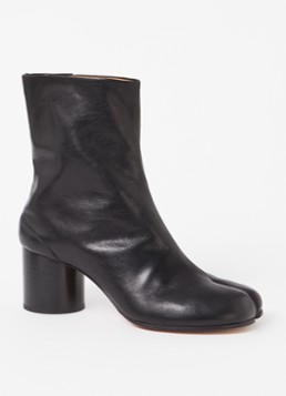 Maison Margiela Dames Tabi enkellaarsje van leer in de kleur Zwart, maat: 37