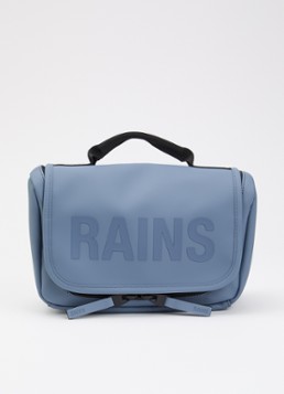 Rains Texel toilettas met waterafstotende coating en logo Staalblauw - Deal