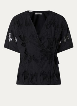 Selected Dames Lola wikkeltop met broderie in de kleur Zwart, maat: 40