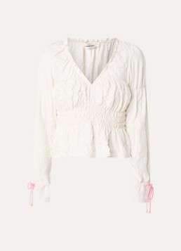 Fabienne Chapot Dames Fera top met smockwerk en gestrikt detail in de kleur Gebroken wit