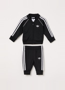 Adidas Jongens Set van trackvest met trackpants 2-delig in de kleur Zwart, maat: 86