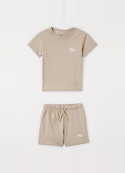 Adidas Jongens Set van T-shirt met korte broek 2-delig in de kleur Beige, maat: 74