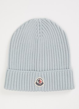 Moncler Meisjes Ribgebreide muts van wol met logo in de kleur Lichtblauw, maat: L