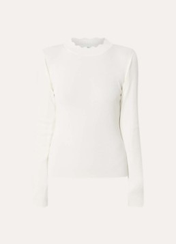 Fifth House Dames Larter top met geschulpt detail in de kleur Gebroken wit