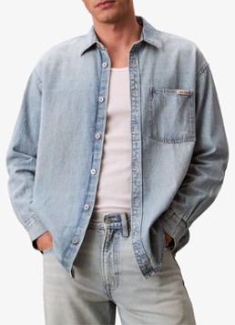 Calvin Klein Heren Oversized overshirt van denim in de kleur Pale Blue Stone-3Y7 / Blauw