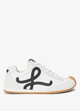 LOEWE Dames Ballet Runner 2.0 sneaker met kalfsleren details in de kleur Wit