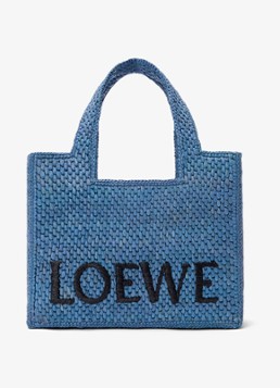 LOEWE Dames Small shopper van raffia met logoborduring in de kleur Blauw