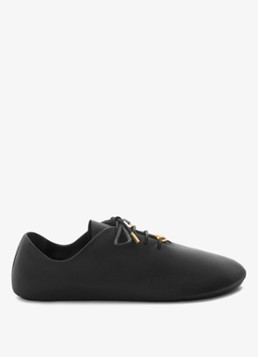 LOEWE Dames Pebble Soft Lace-Up sneaker van kalfsleer in de kleur Zwart