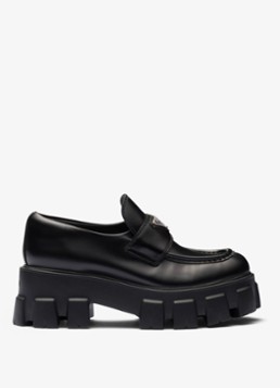 Prada Dames Monolith loafer van leer met plateauzool in de kleur Zwart