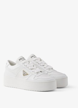 Prada Dames Downtown Bold sneaker van leer met plateauzool in de kleur Wit