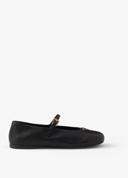 Prada Dames Ballerina van leer in de kleur Zwart