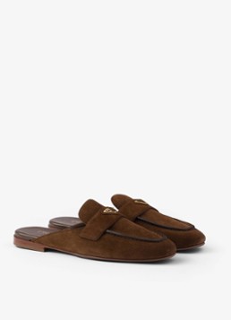 Prada Dames Loafer van kalfssuède in de kleur Bruin