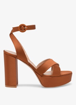 Gianvito Rossi Dames Sabrina sandalette van satijn in de kleur Cognac