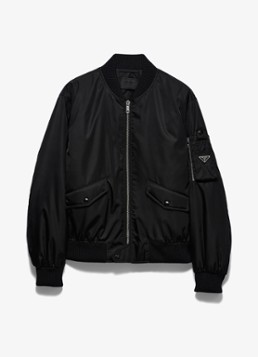 Prada Heren Re-Nylon gewatteerd bomberjack met klepzakken in de kleur Zwart
