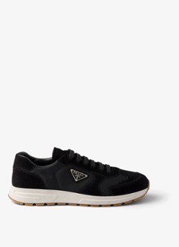 Prada Heren Prax Re-Nylon sneaker met suède details in de kleur Zwart