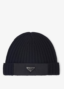 Prada Heren Re-Nylon ribgebreide muts met logo in de kleur Zwart