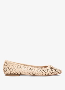 Phase Eight Dames Ballerina van leer in de kleur Creme
