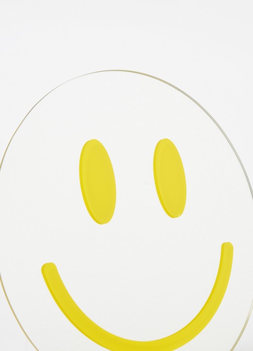 &Klevering Smile wandspiegel 30 cm - voorkant 2 geel