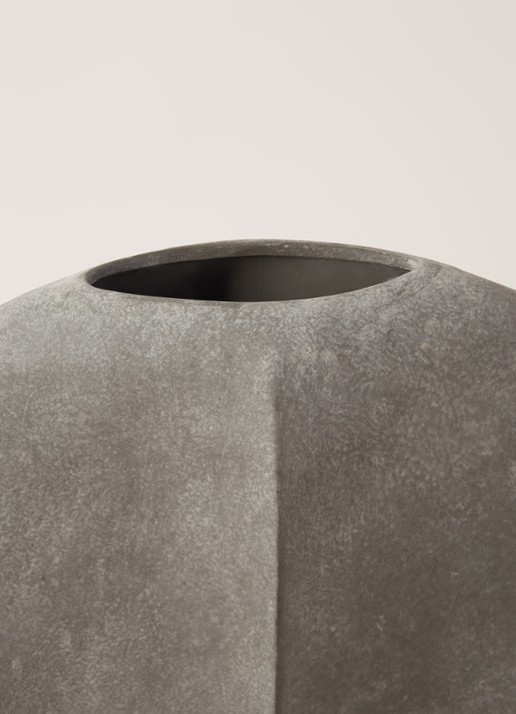 101 Copenhagen Guggenheim Big vaas 43 cm - detail 3 donkergrijs