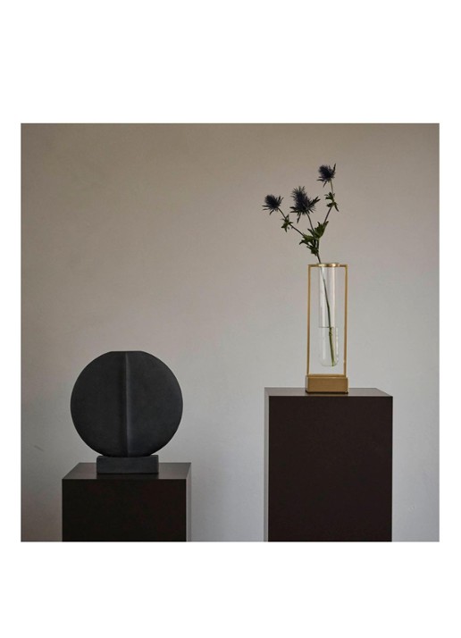 101 Copenhagen Guggenheim Mini vaas 32 cm - voorkant 2 zwart