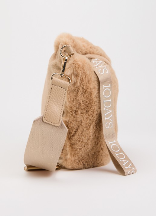 10DAYS Fluffy crossbodytas van imitatiebont - detail 2 beige