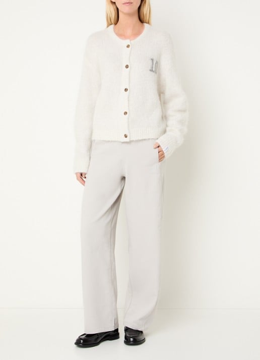 10DAYS Grofgebreid vest in alpaca wolblend met ingebreid logo - voorkant 3 creme