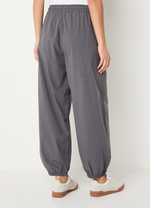 10DAYS High waist tapered fit joggingbroek met logoborduring - achterkant 4 donkergrijs