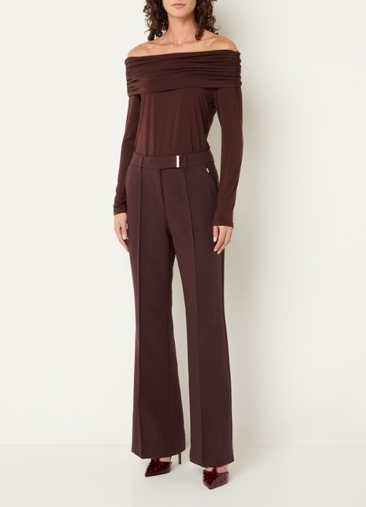 Aaiko Chantalle mid waist flared fit broek met steekzakken - voorkant 2 bordeauxrood