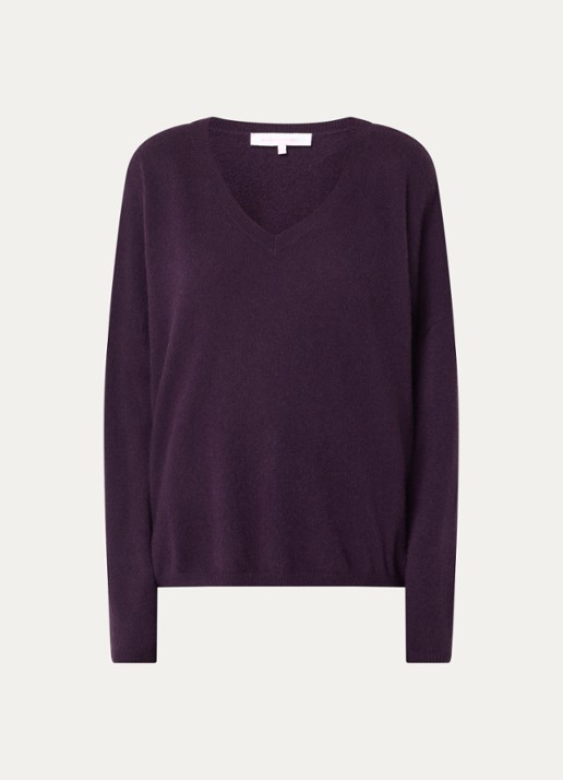 Absolut Cashmere. Alicia fijngebreide pullover van kasjmier met V-hals - voorkant 2 aubergine
