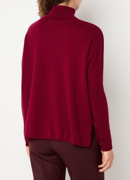 Absolut Cashmere. Fijngebreide trui van kasjmier met col - achterkant donkerrood