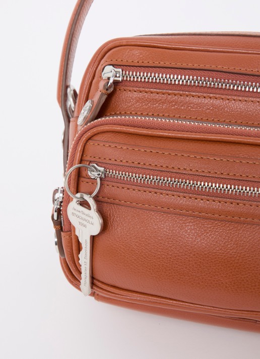 Acne Studios Schoudertas van kalfsleer met afneembare schouderriem - detail 3 oranjebruin