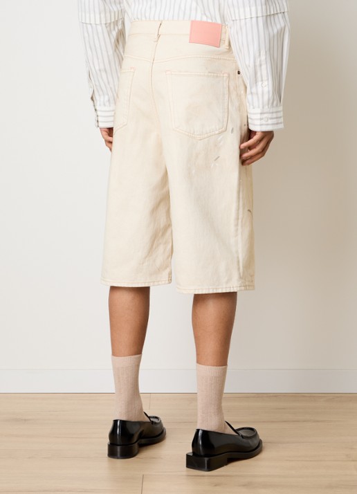 Acne Studios Trafalgar loose fit korte broek van denim met gekleurde wassing - achterkant 6 beige