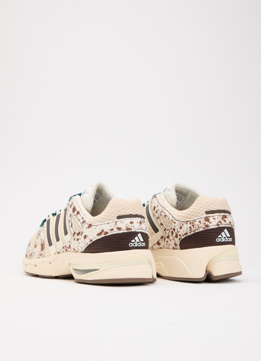 Adidas Adistar Control 5 sneaker met mesh details - achterkant 5 creme
