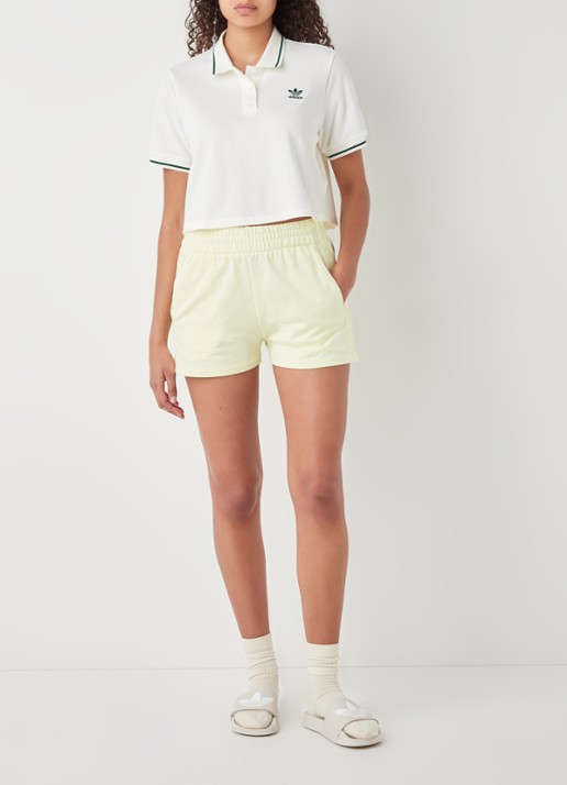 adidas Cropped polo met logoborduring - voorkant 4 gebroken wit