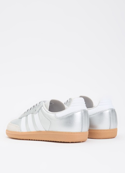 Adidas Samba OG J sneaker met metallic finish - achterkant zilver