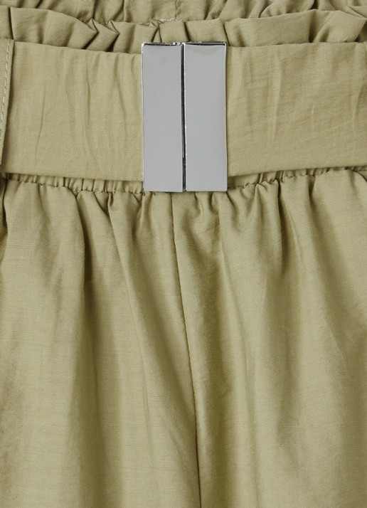 AI&KO Rikki loose fit korte broek met ceintuur - detail 3 mosgroen