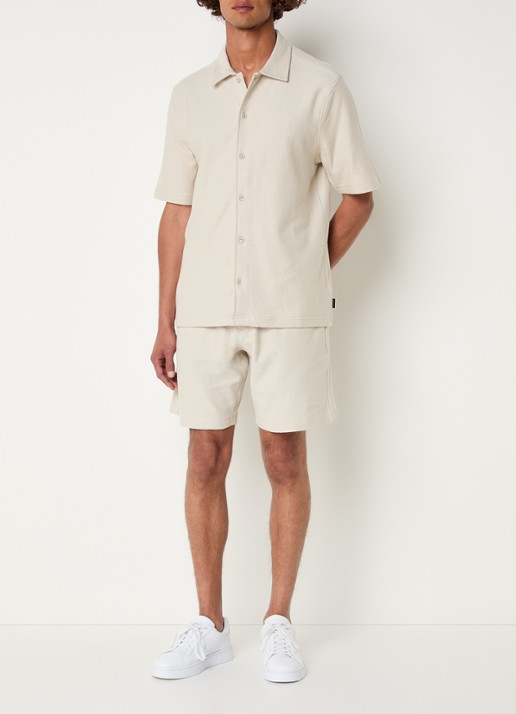 Airforce Fijngebreide regular fit overhemd met logoborduring - voorkant 3 beige