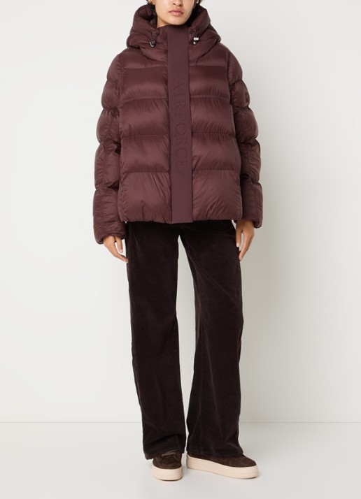 Airforce Kaia puffer jack met capuchon en logo - voorkant 3 roodbruin